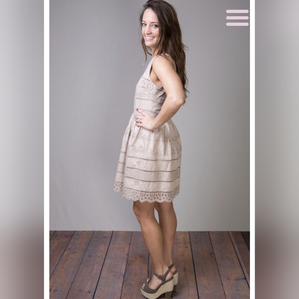 LOVEMARKS* sleeveless round neck gathered waist zip back cut out detail dress - Picture 4 of 15